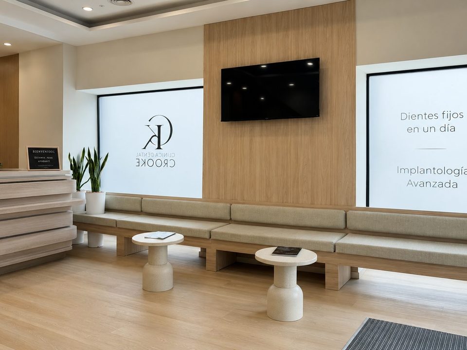 Sala de espera de la clínica dental Crooke en Algeciras