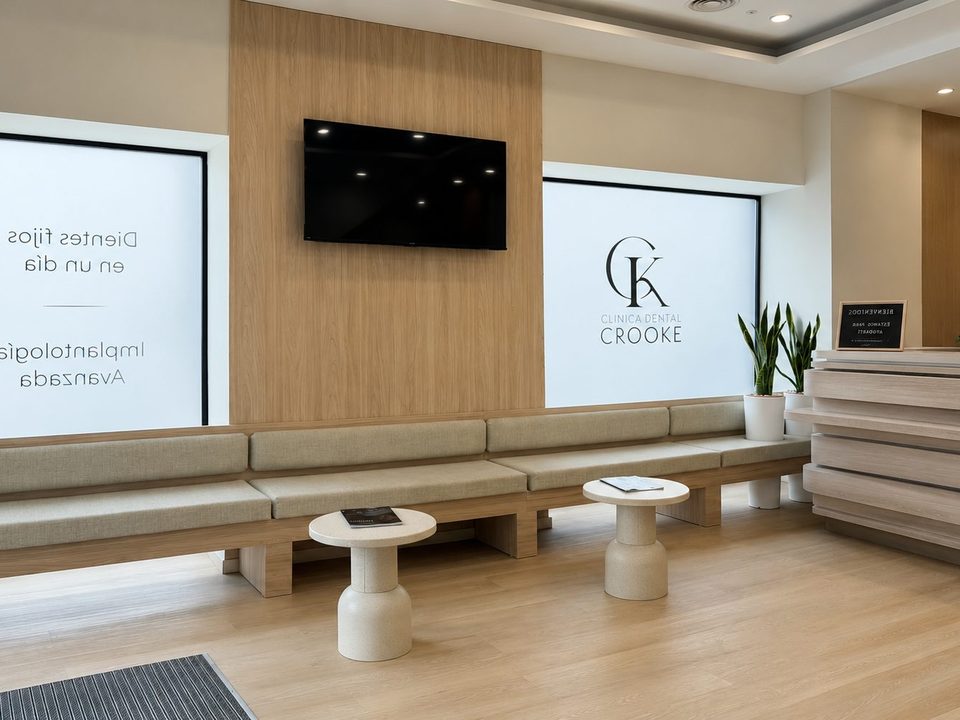 Sala de espera de la clínica dental Crooke en Algeciras
